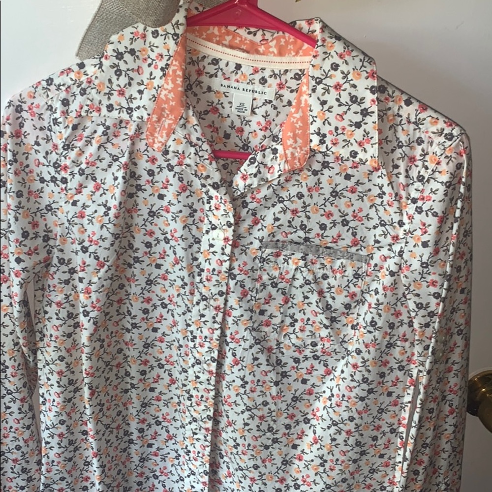 Banana republic XS collard shirt
